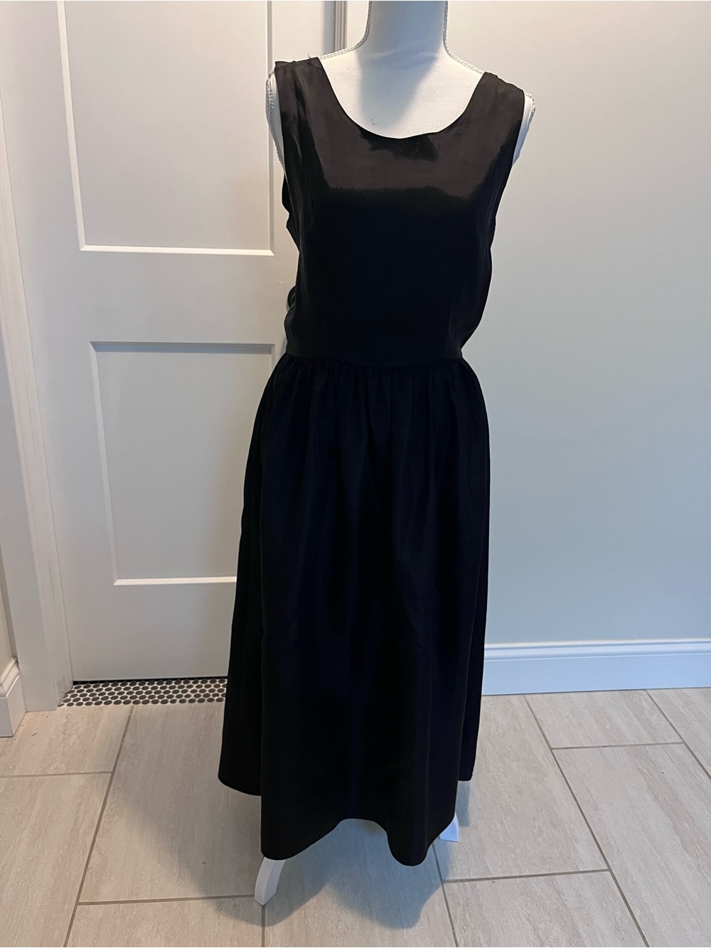 Vintage Black Sleeveless Midi Dress